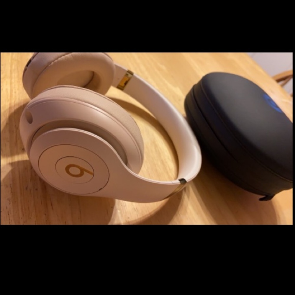 Beats Wireless studio 3 noise cancelling
